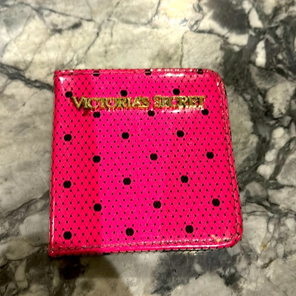 Victoria’s Secret Mirror - Picture 1 of 3